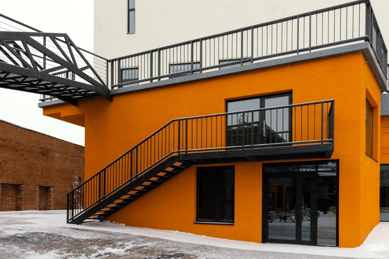 Casa container habitable en Chile construida con contenedores maritimos adaptados